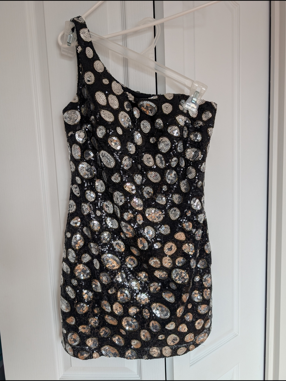 One-Shoulder Black Sequin Cocktail Dress